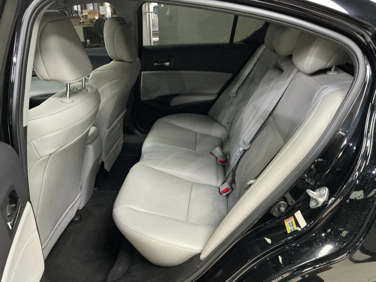 Acura ILX 4dr Sdn w/Technology Plus Pkg 2016