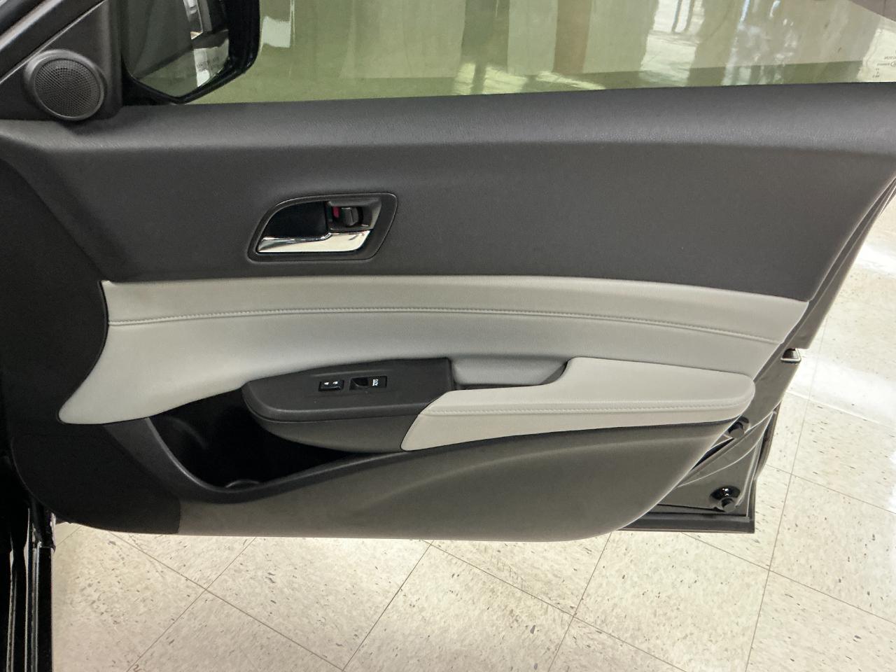 Acura ILX 4dr Sdn w/Technology Plus Pkg 2016