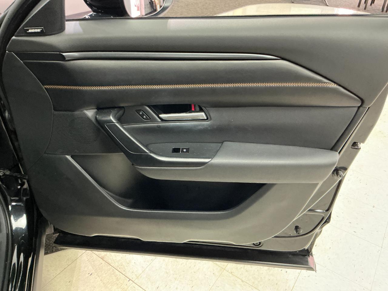 Mazda CX-50 Hybrid Premium Package AWD 2025
