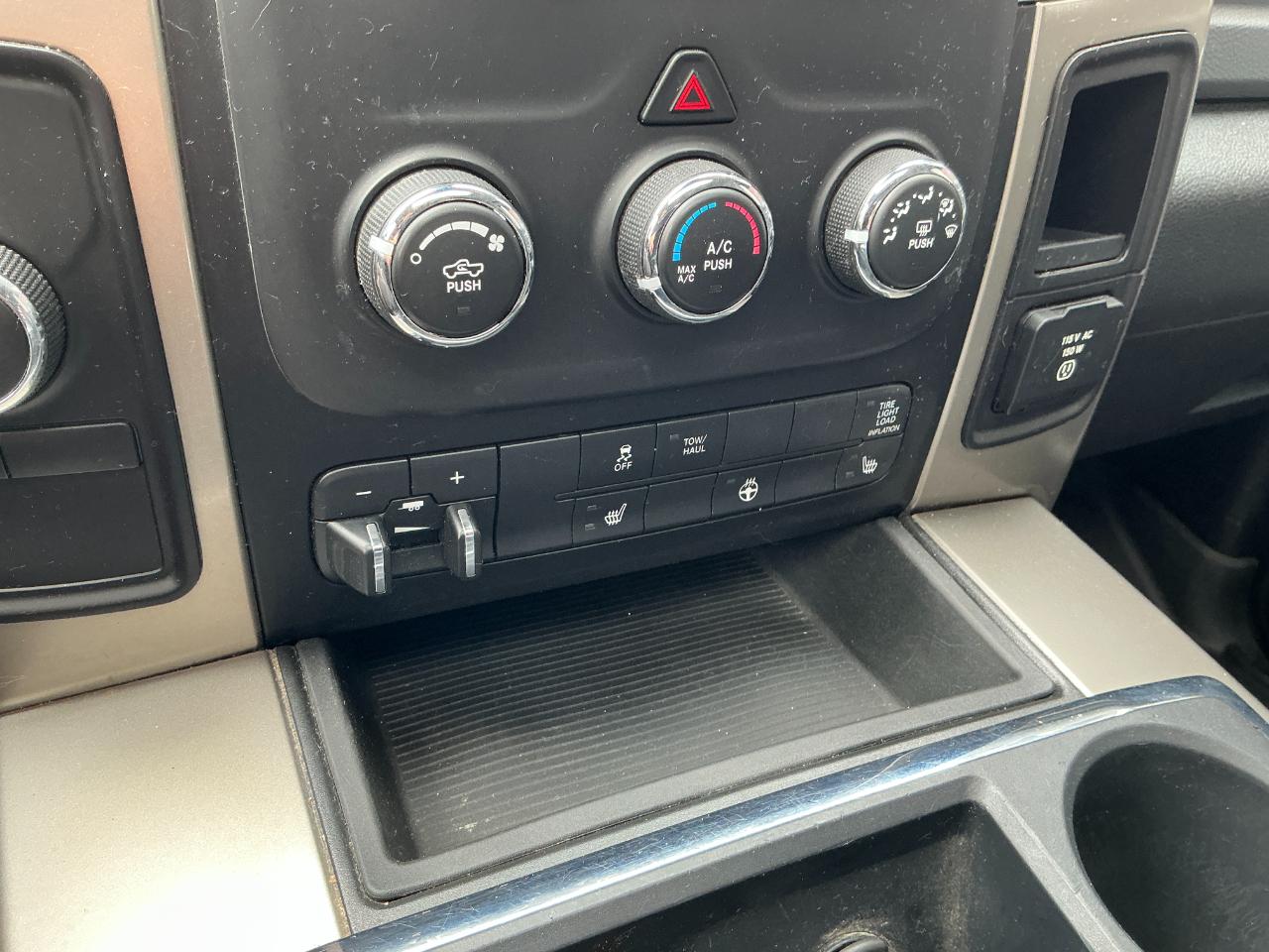 RAM 2500 4WD Mega Cab 160.5" Big Horn 2013