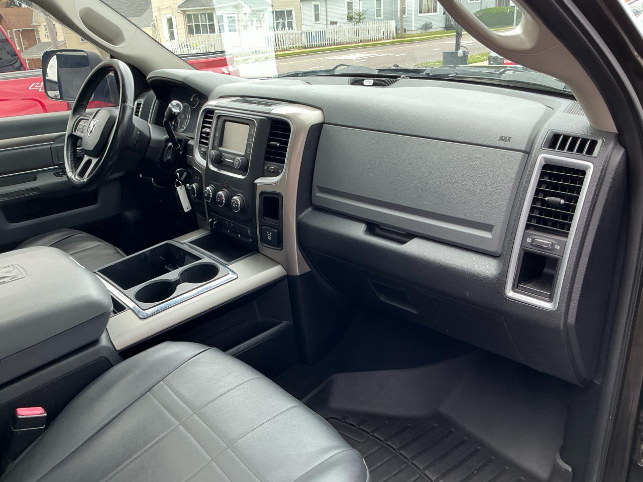 RAM 2500 4WD Mega Cab 160.5" Big Horn 2013