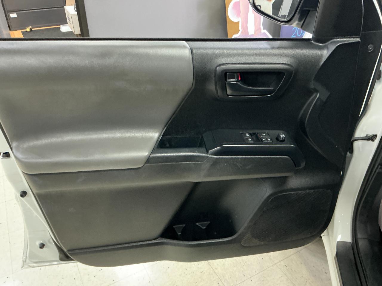 Toyota Tacoma 4WD SR Access Cab 6' Bed I4 AT (Natl) 2022