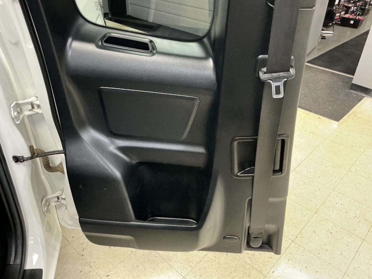 Toyota Tacoma 4WD SR Access Cab 6' Bed I4 AT (Natl) 2022