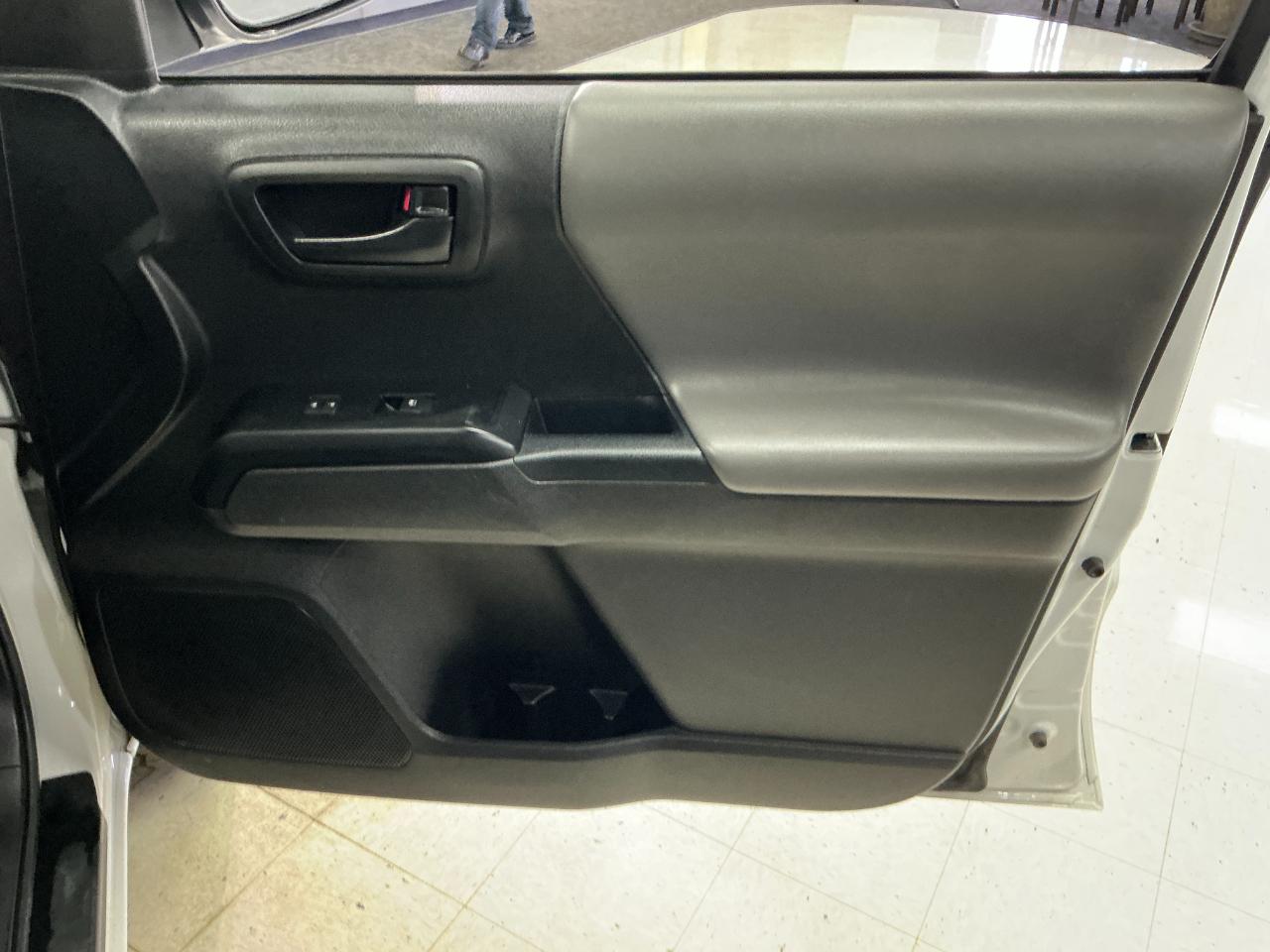 Toyota Tacoma 4WD SR Access Cab 6' Bed I4 AT (Natl) 2022