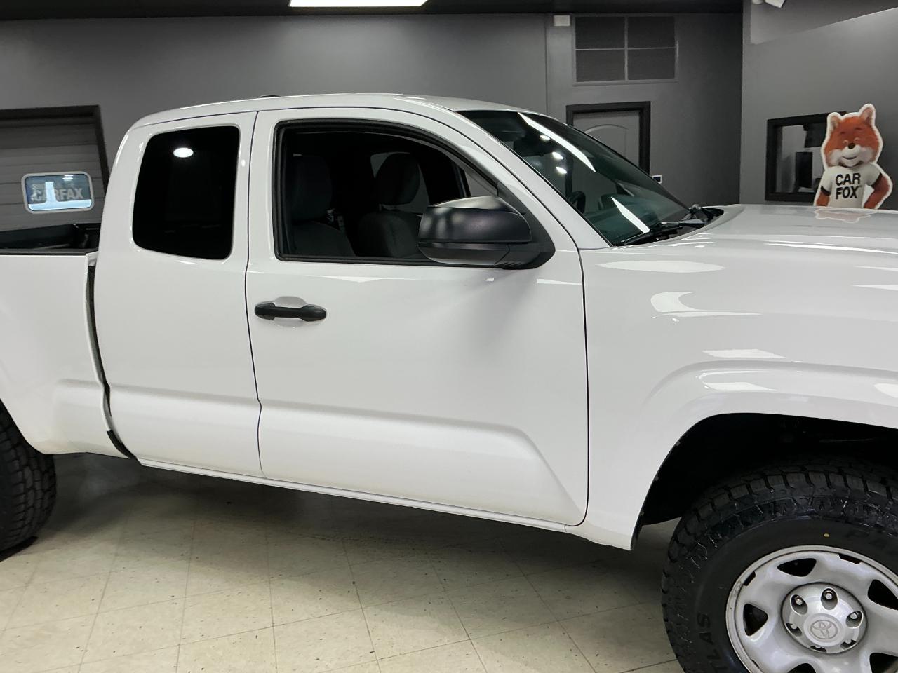 Toyota Tacoma 4WD SR Access Cab 6' Bed I4 AT (Natl) 2022