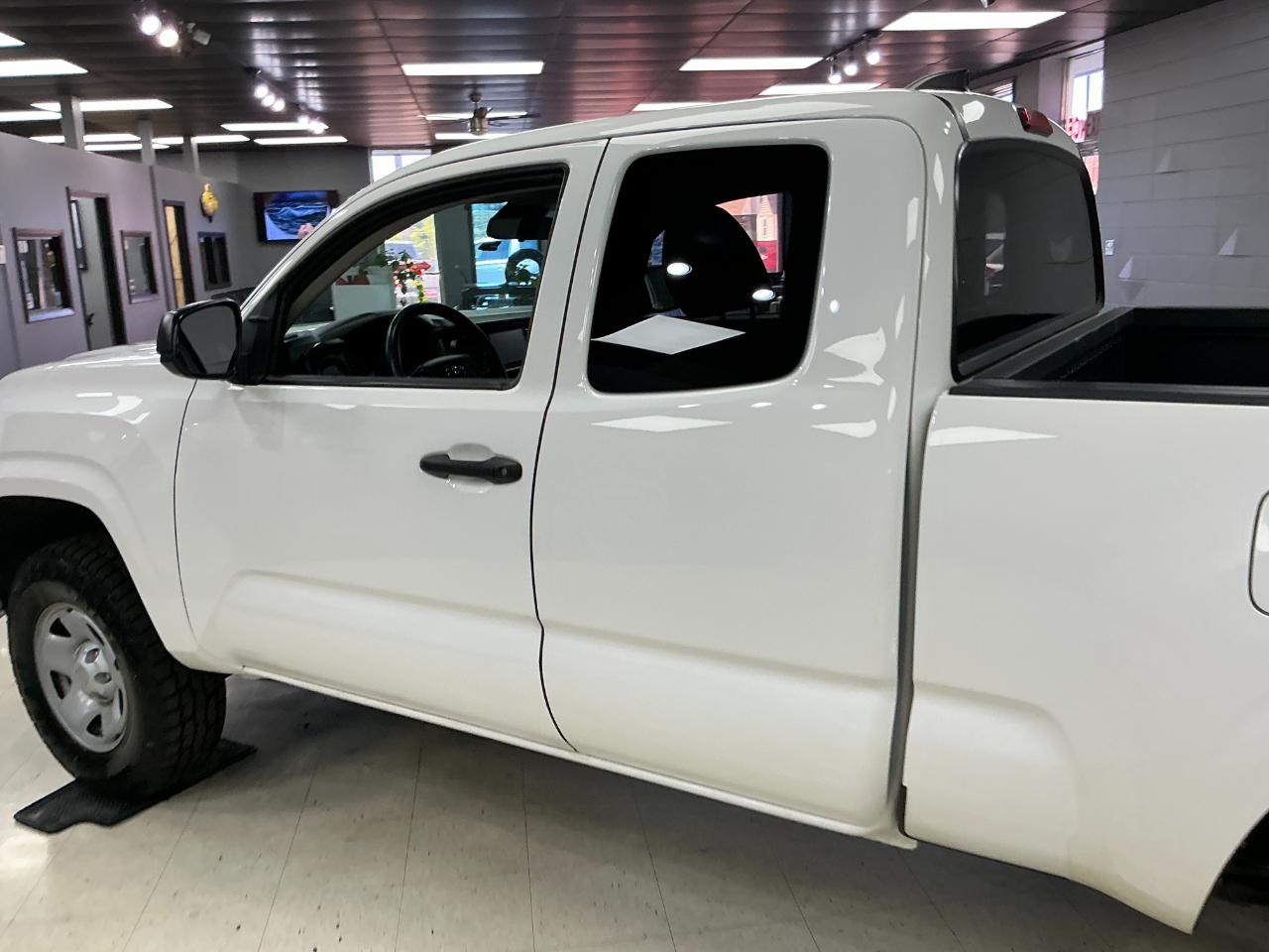 Toyota Tacoma 4WD SR Access Cab 6' Bed I4 AT (Natl) 2022