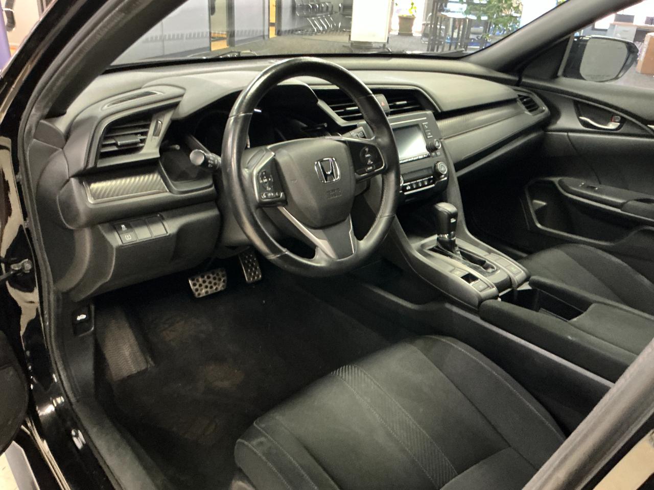 Honda Civic Hatchback Sport CVT 2018