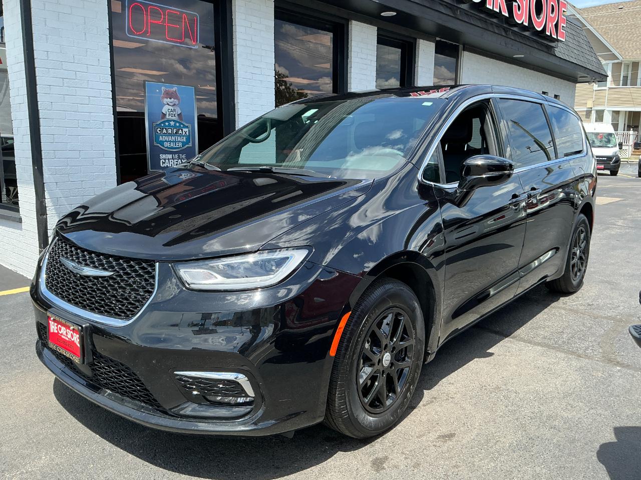 Chrysler Pacifica Select FWD 2025
