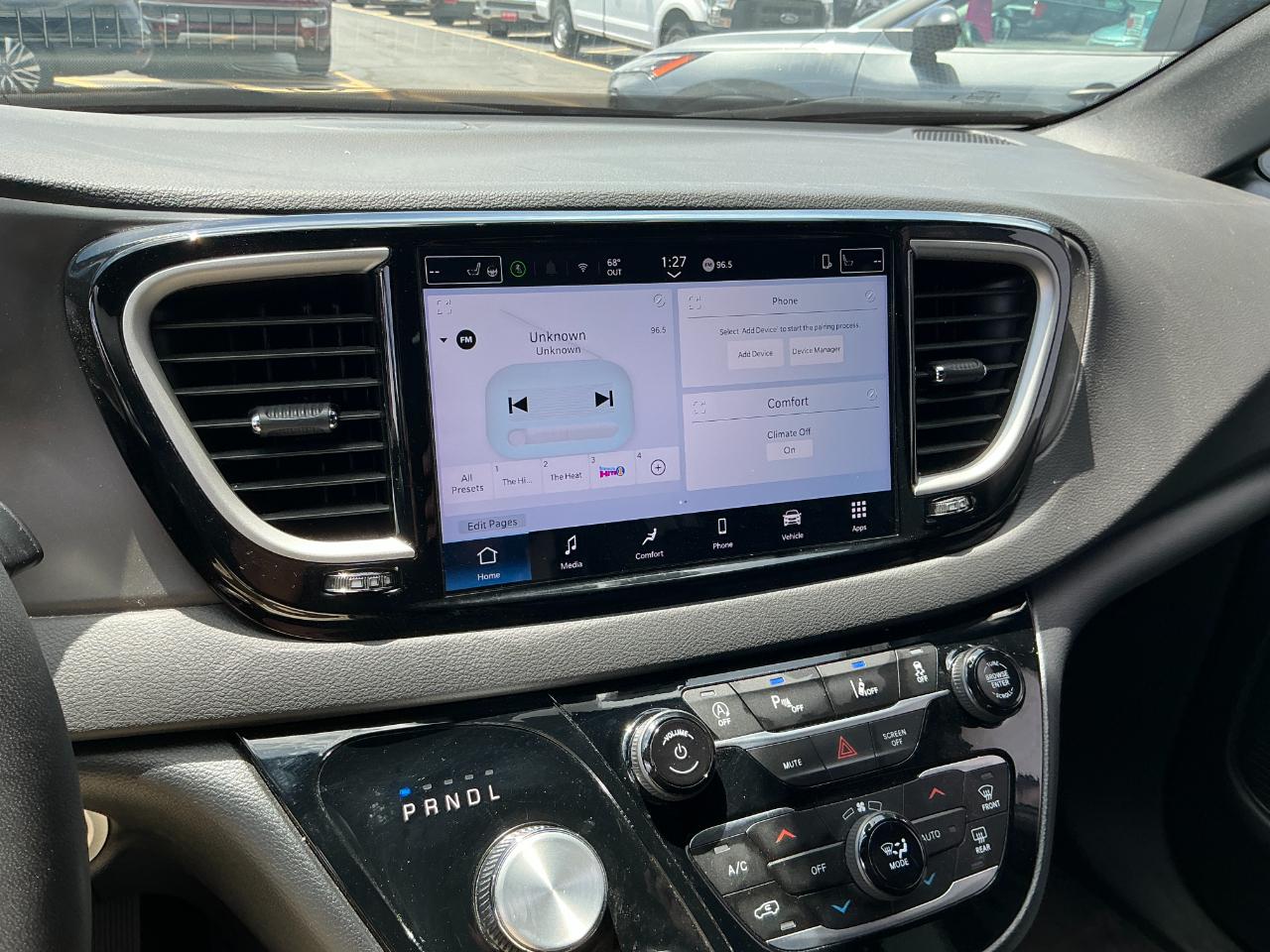 Chrysler Pacifica Select FWD 2025