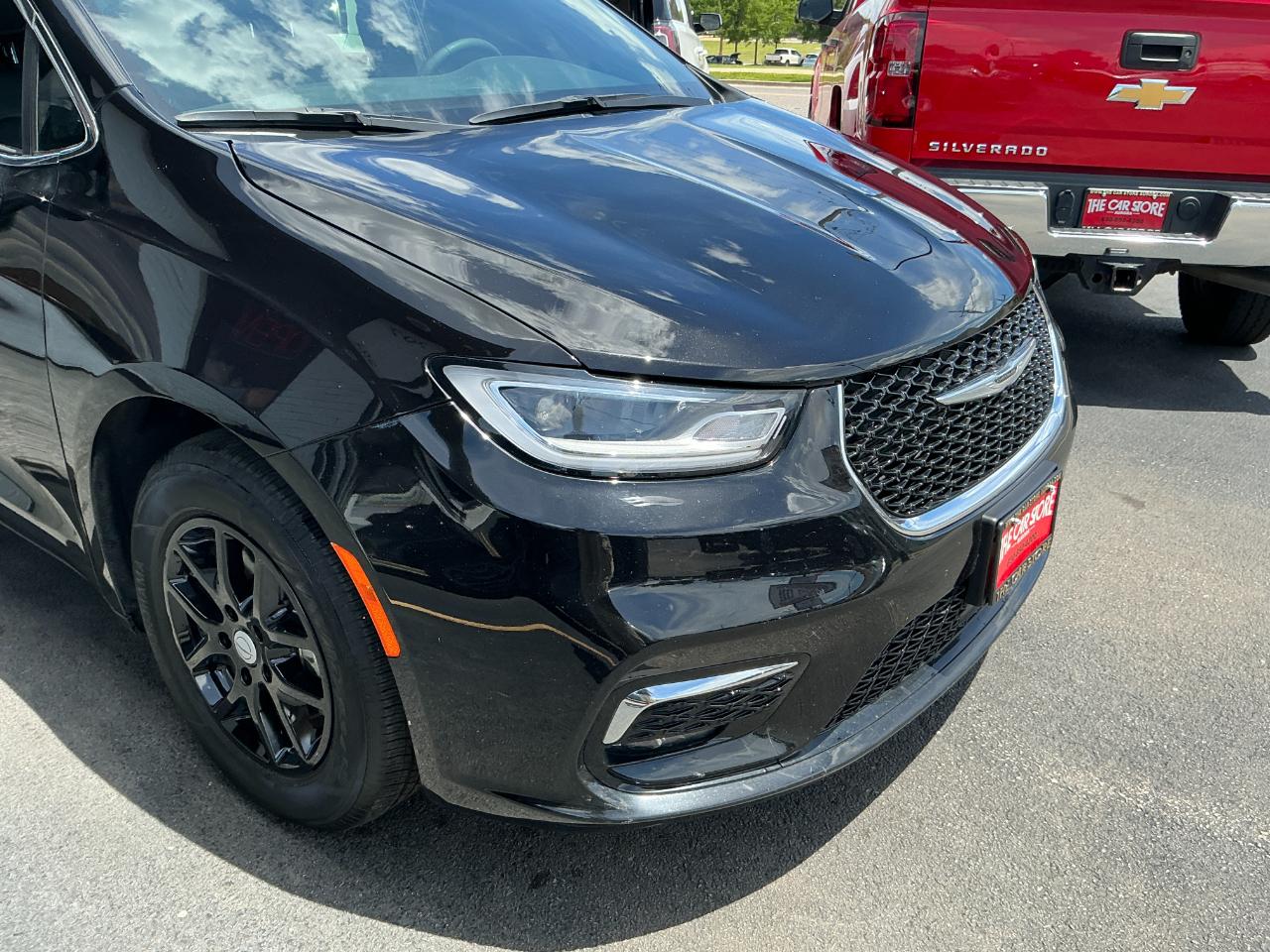 Chrysler Pacifica Select FWD 2025