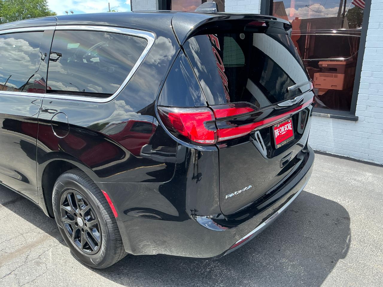 Chrysler Pacifica Select FWD 2025