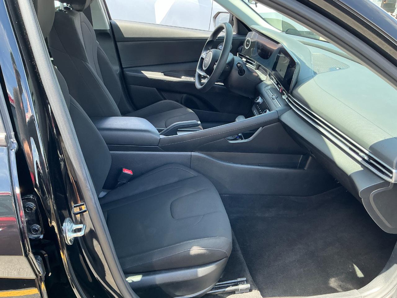 Hyundai Elantra SEL IVT 2024