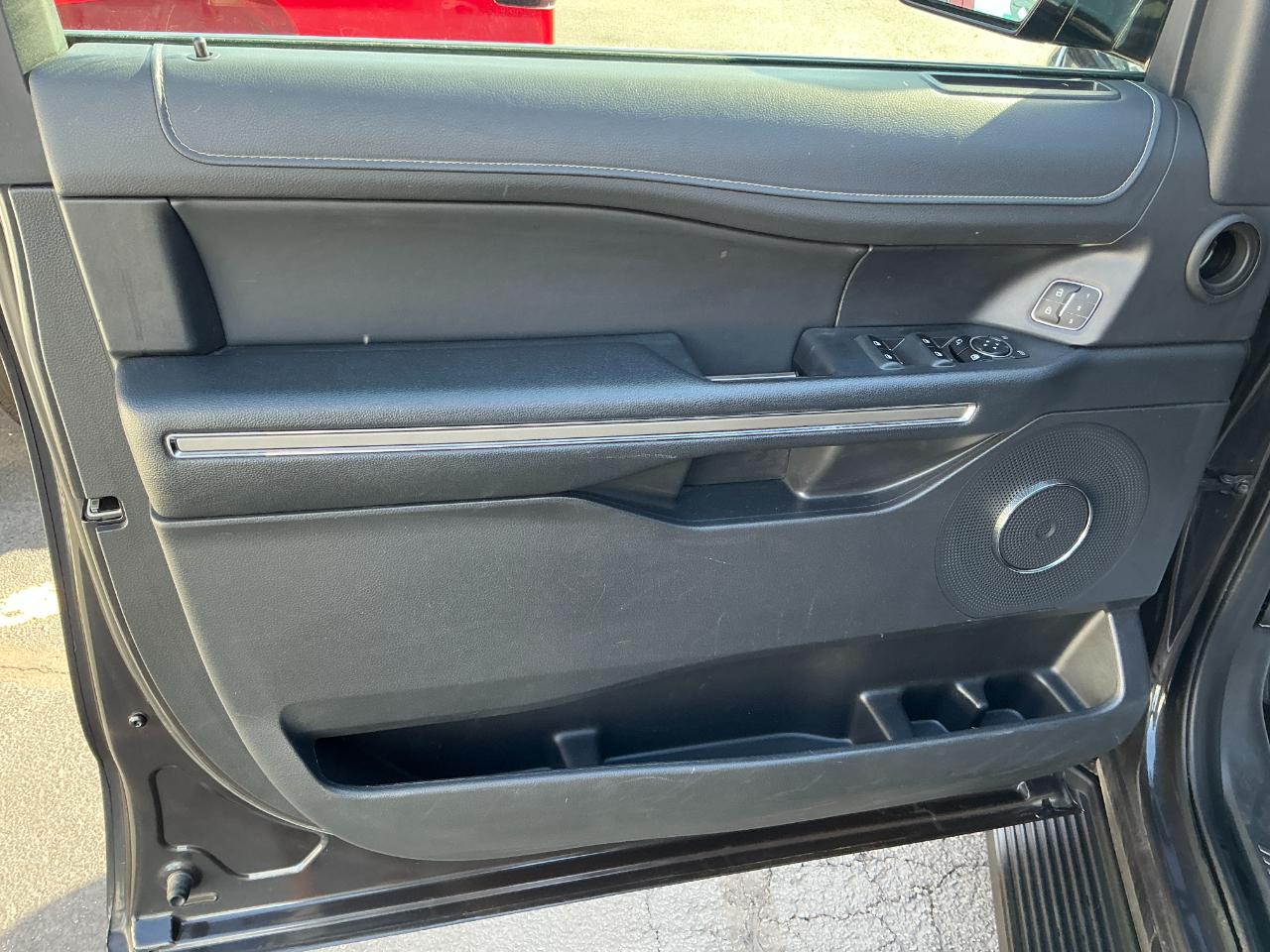 Ford Expedition XLT 4x2 2024