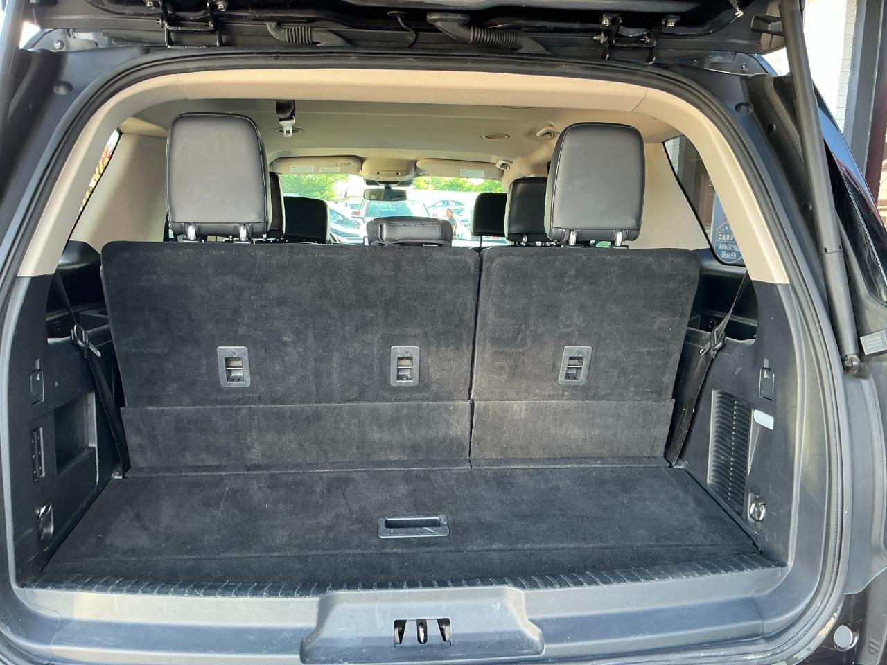 Ford Expedition XLT 4x2 2024