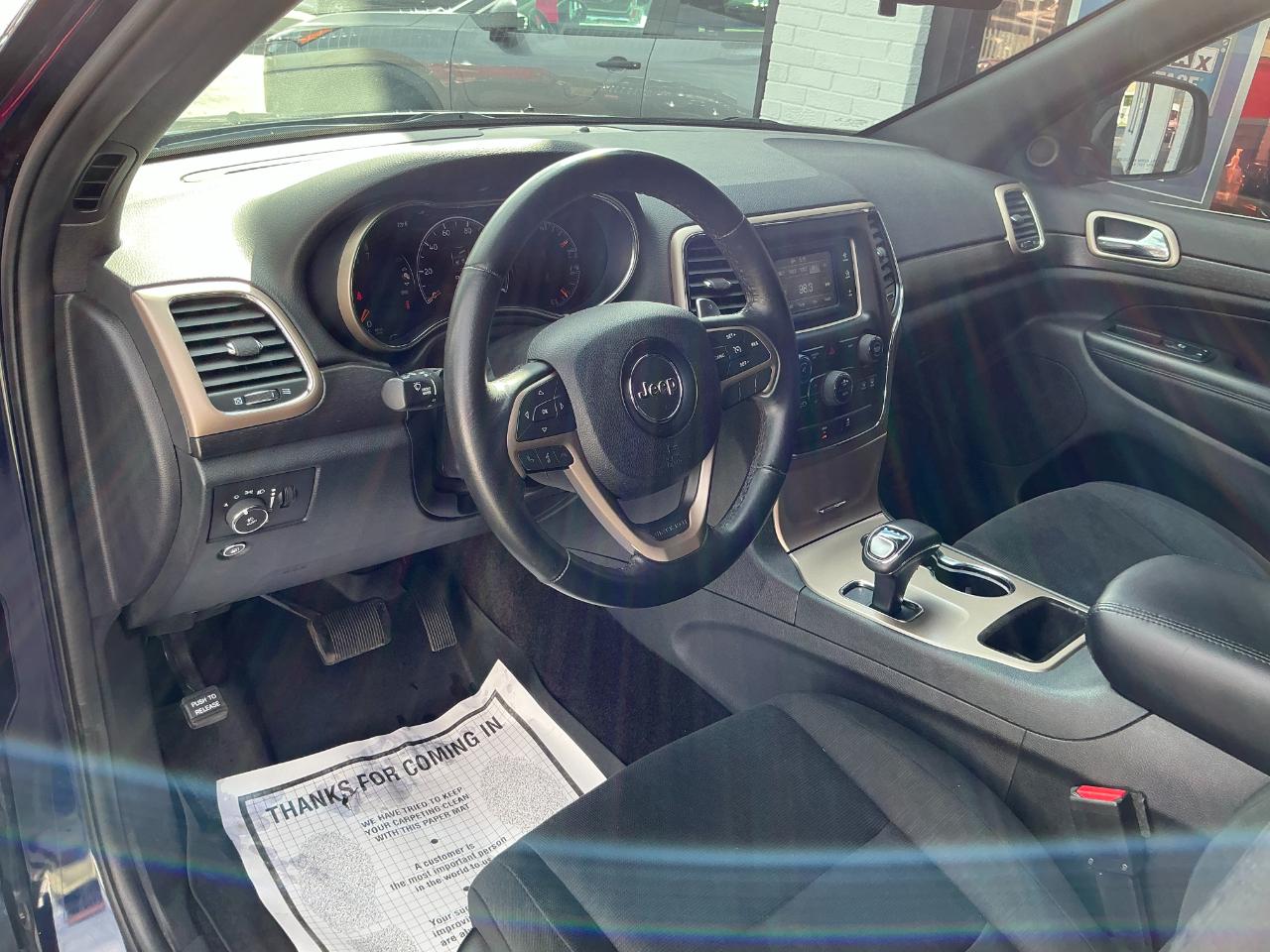 Jeep Grand Cherokee 4WD 4dr Laredo 2015