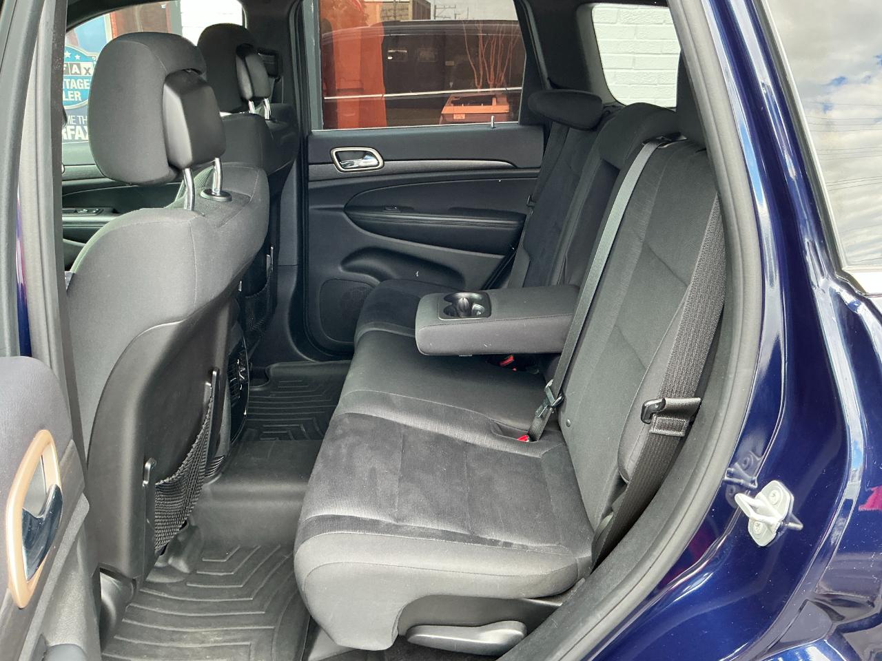 Jeep Grand Cherokee 4WD 4dr Laredo 2015