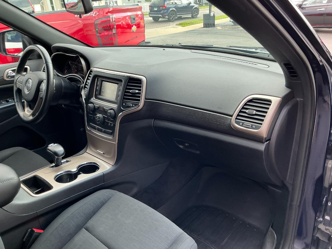 Jeep Grand Cherokee 4WD 4dr Laredo 2015