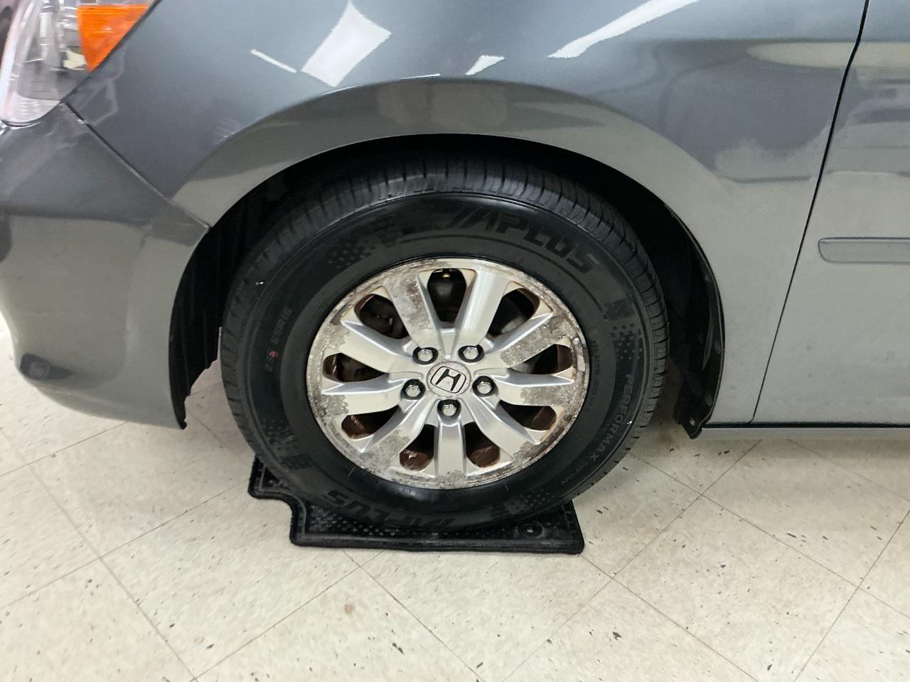 Honda Odyssey 5dr EX 2010