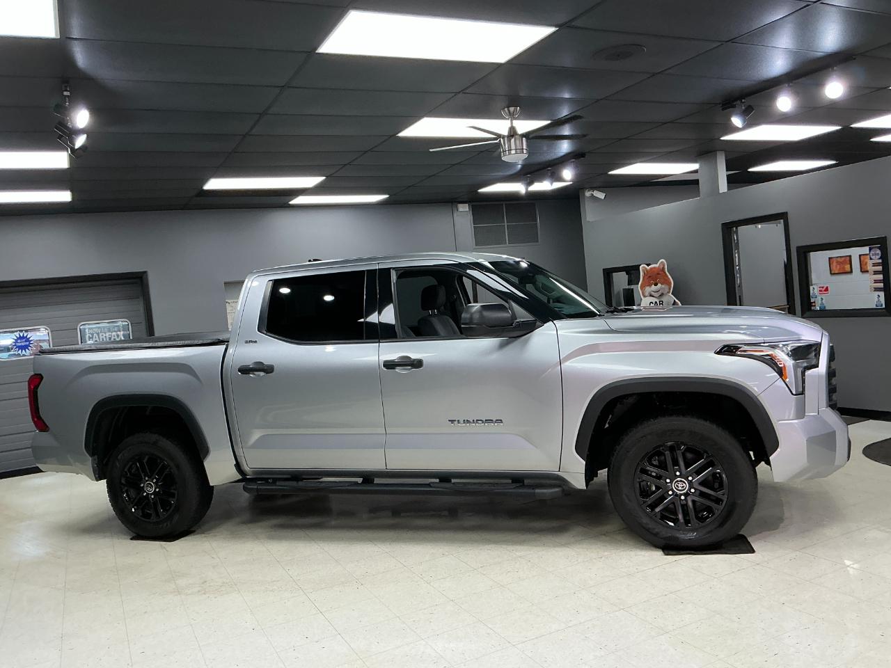 Toyota Tundra 4WD SR5 CrewMax 5.5' Bed (Natl) 2022