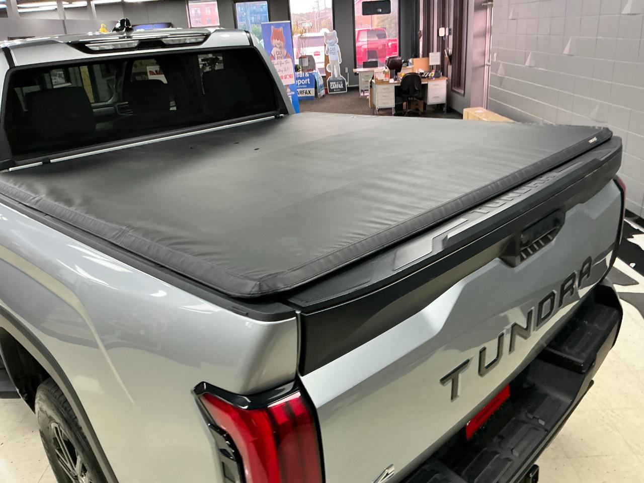 Toyota Tundra 4WD SR5 CrewMax 5.5' Bed (Natl) 2022