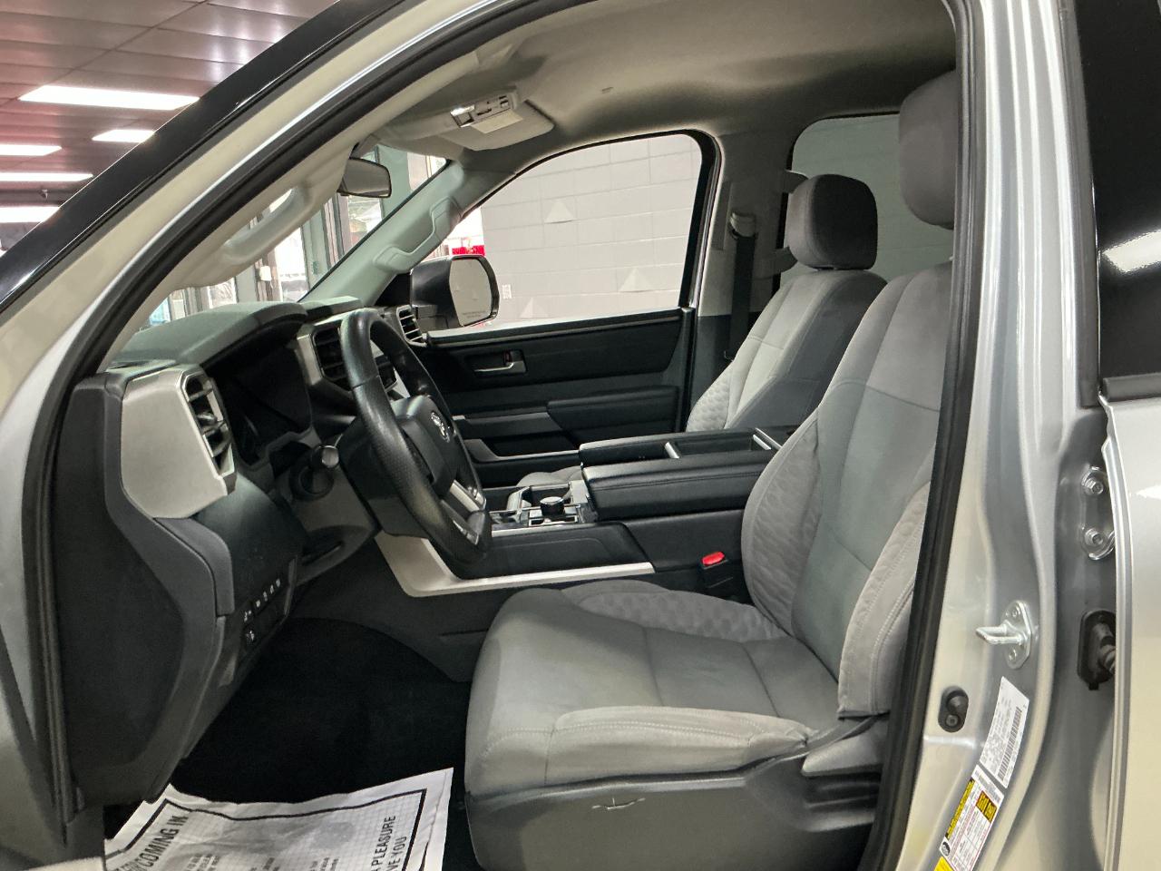 Toyota Tundra 4WD SR5 CrewMax 5.5' Bed (Natl) 2022