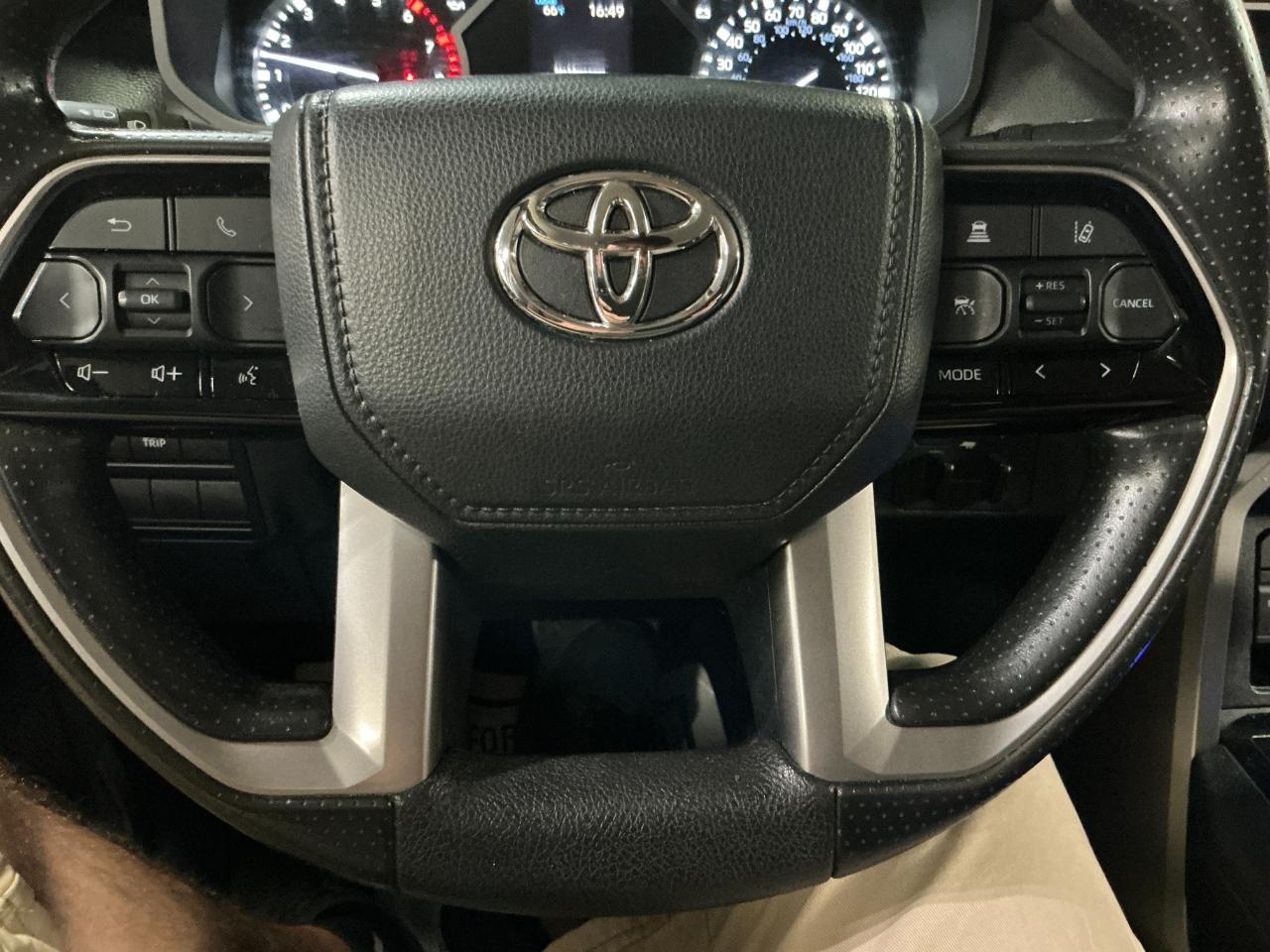 Toyota Tundra 4WD SR5 CrewMax 5.5' Bed (Natl) 2022