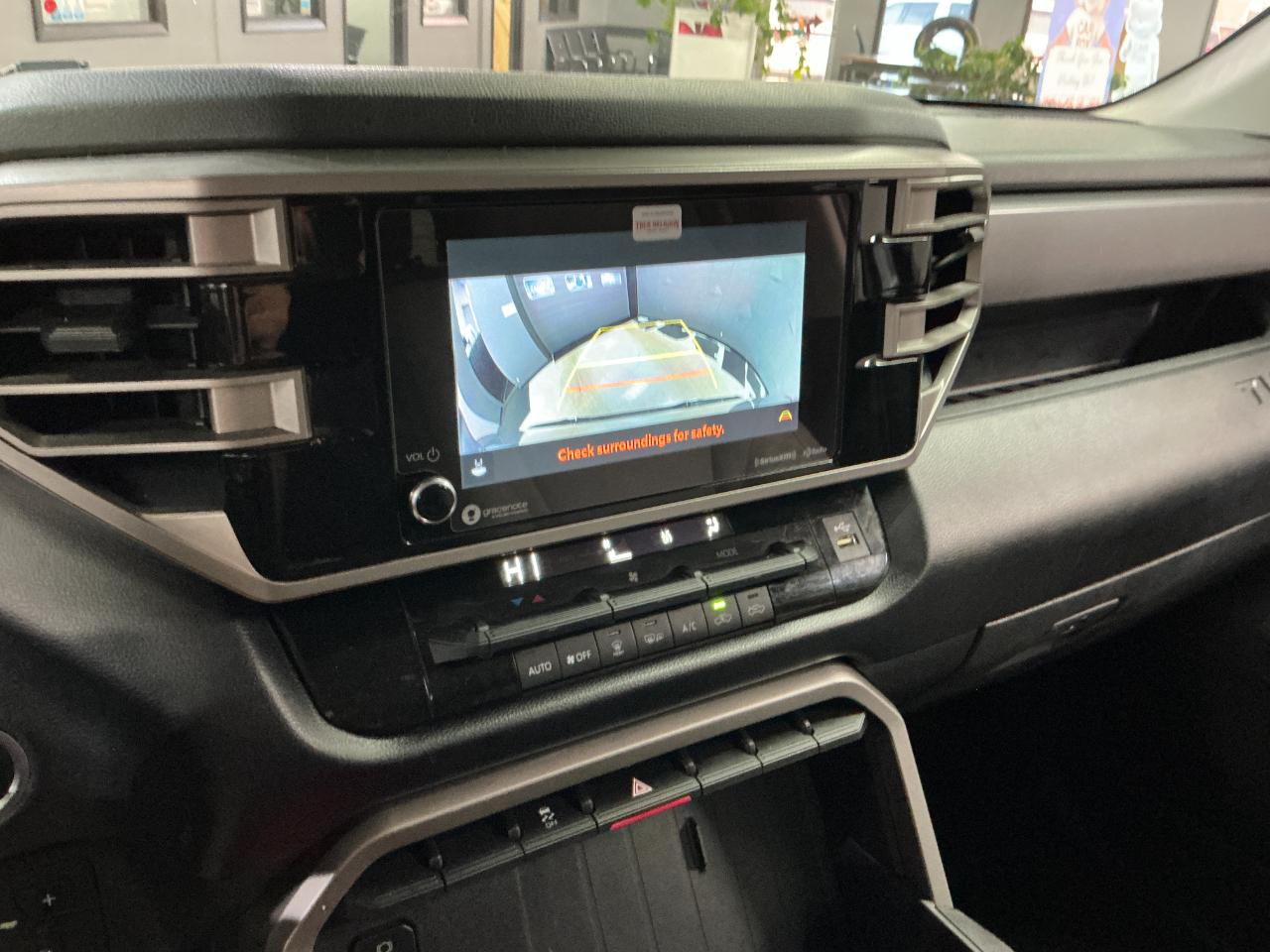 Toyota Tundra 4WD SR5 CrewMax 5.5' Bed (Natl) 2022
