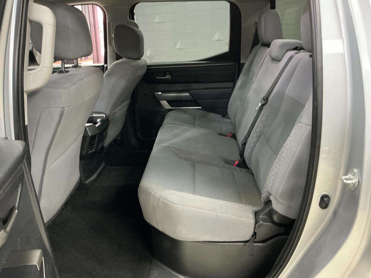 Toyota Tundra 4WD SR5 CrewMax 5.5' Bed (Natl) 2022