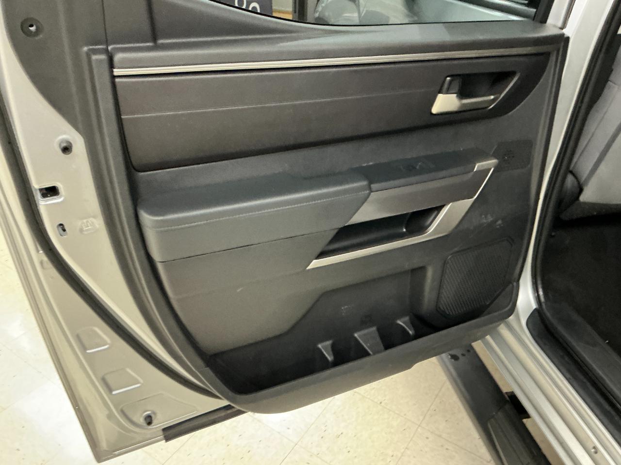 Toyota Tundra 4WD SR5 CrewMax 5.5' Bed (Natl) 2022