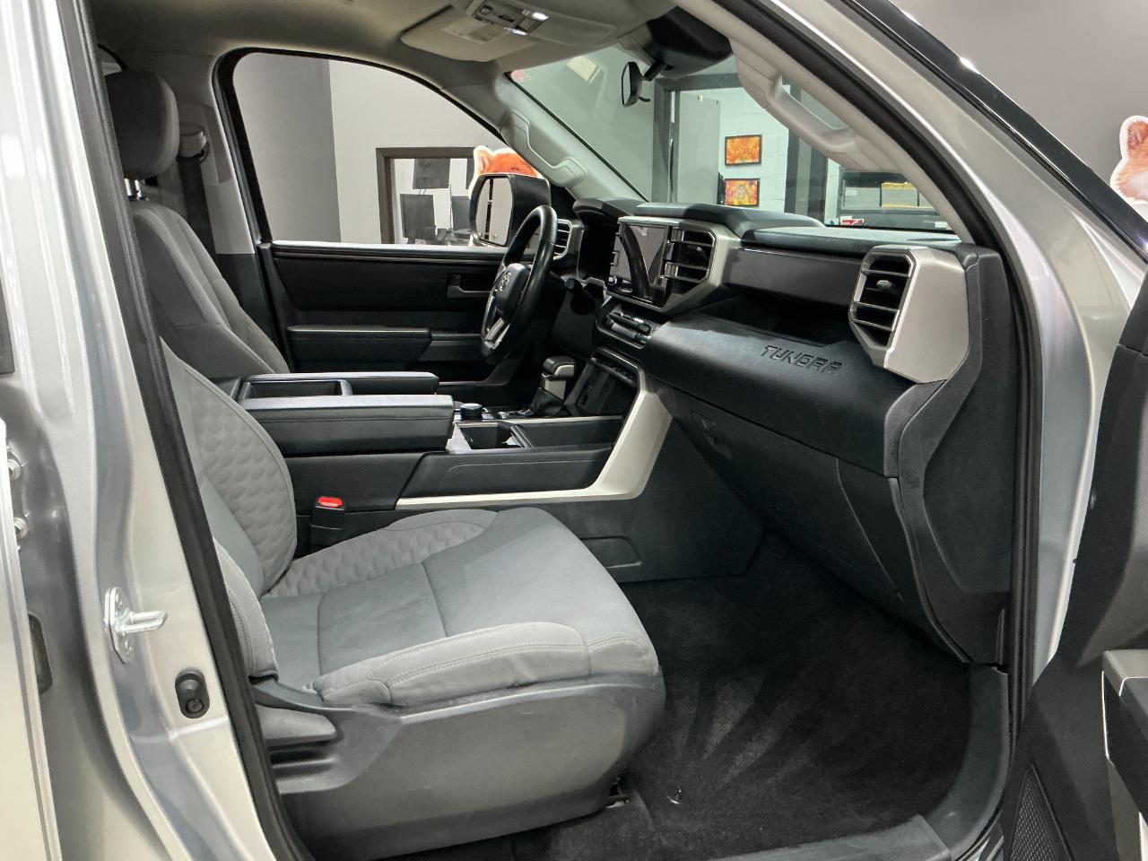 Toyota Tundra 4WD SR5 CrewMax 5.5' Bed (Natl) 2022
