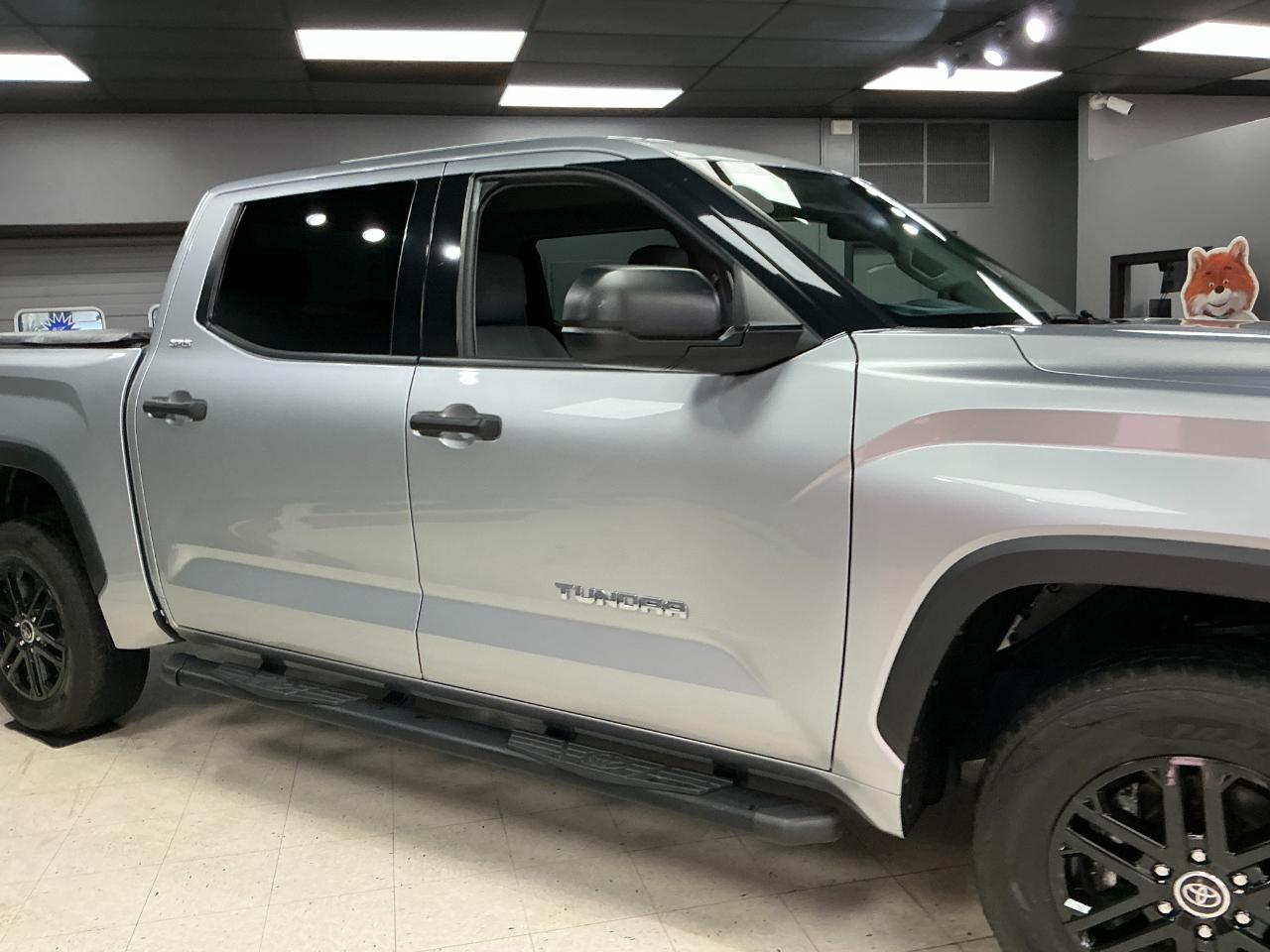 Toyota Tundra 4WD SR5 CrewMax 5.5' Bed (Natl) 2022