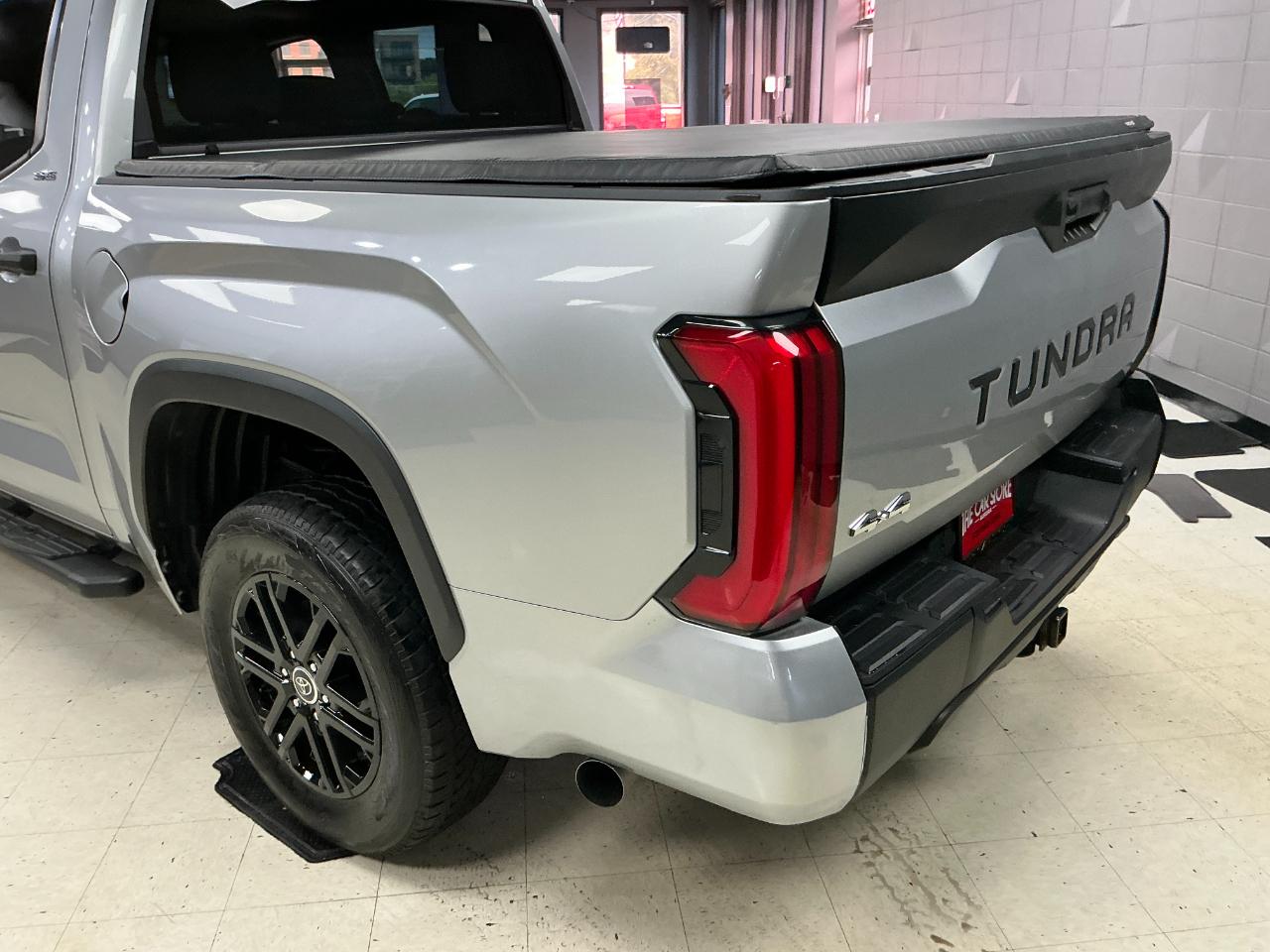 Toyota Tundra 4WD SR5 CrewMax 5.5' Bed (Natl) 2022