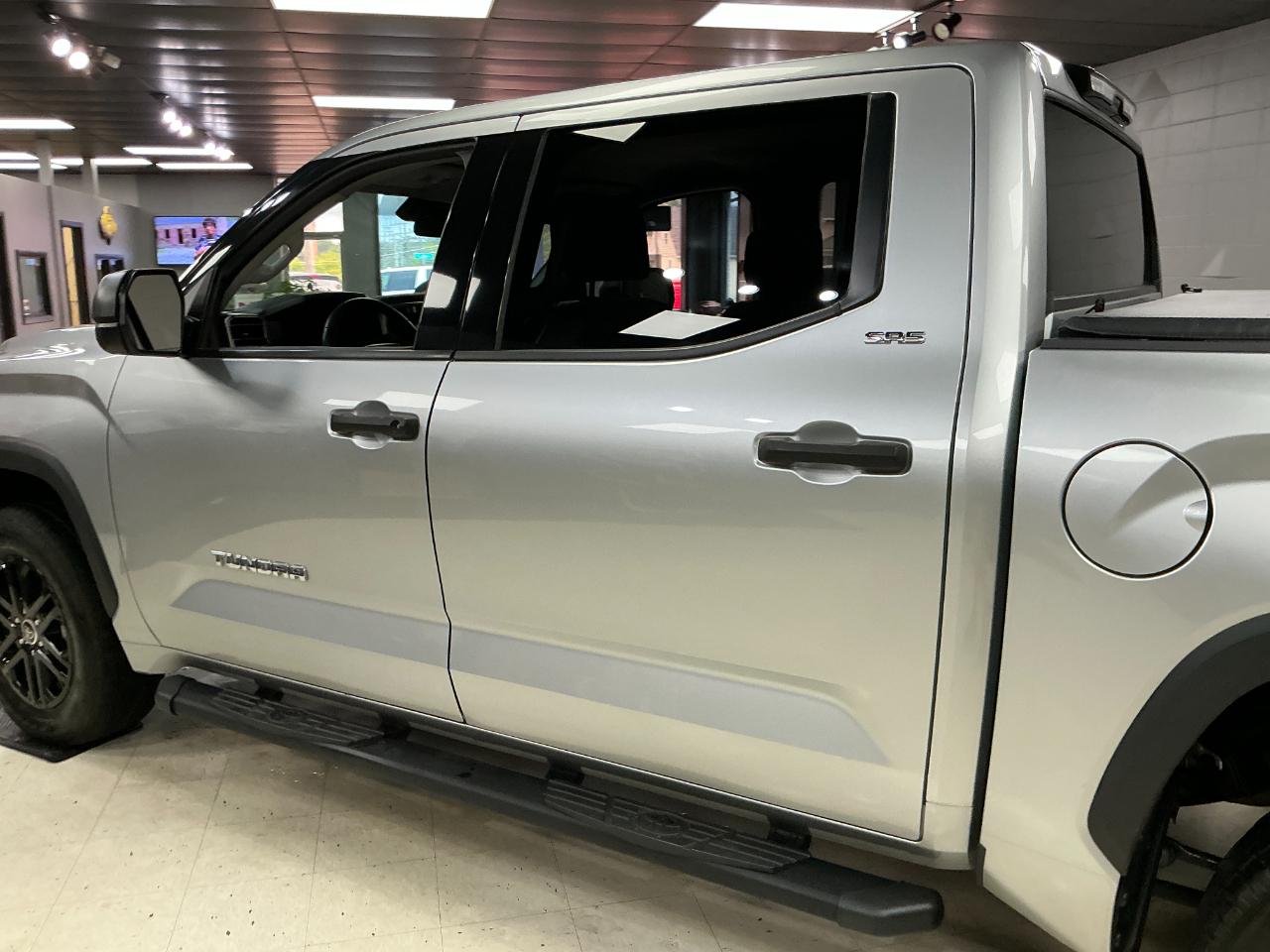Toyota Tundra 4WD SR5 CrewMax 5.5' Bed (Natl) 2022