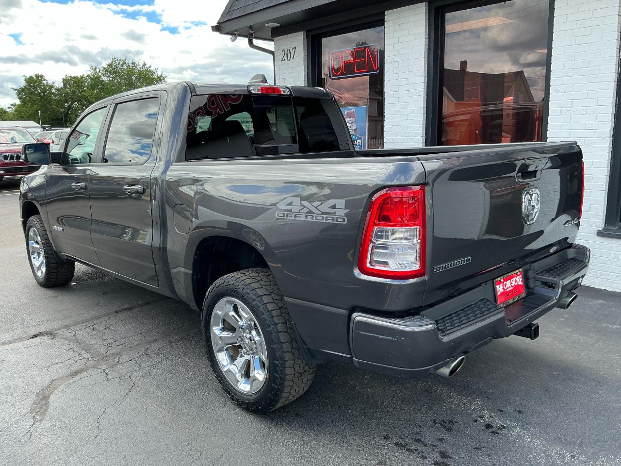 RAM 1500 Big Horn/Lone Star 4x4 Crew Cab 5'7" Box 2019