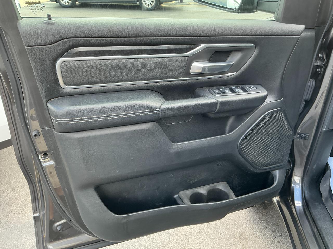 RAM 1500 Big Horn/Lone Star 4x4 Crew Cab 5'7" Box 2019