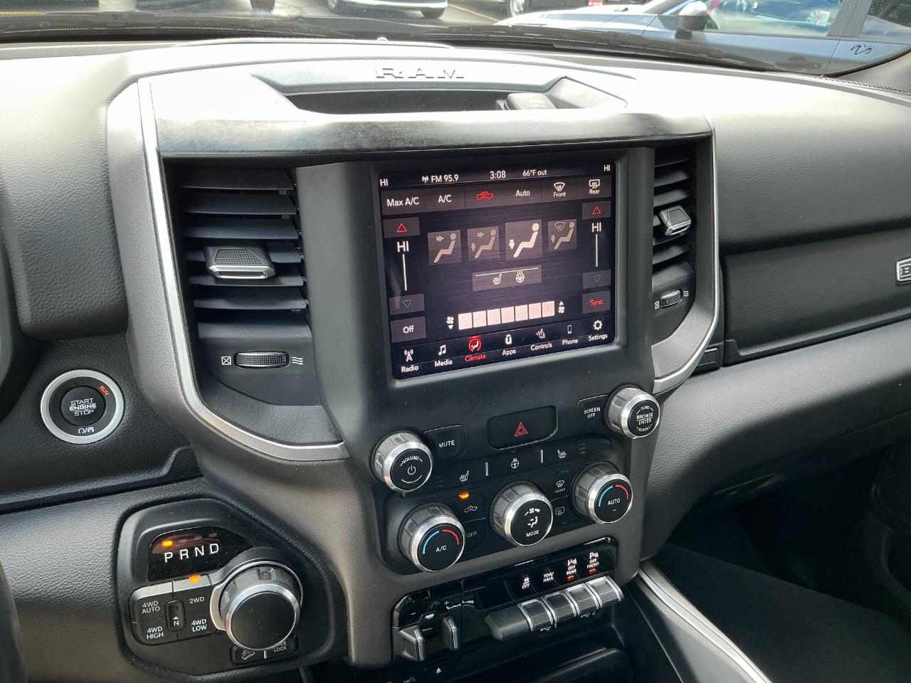 RAM 1500 Big Horn/Lone Star 4x4 Crew Cab 5'7" Box 2019