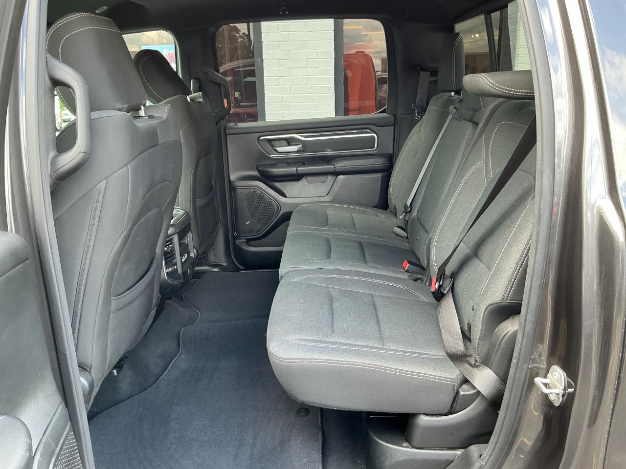 RAM 1500 Big Horn/Lone Star 4x4 Crew Cab 5'7" Box 2019