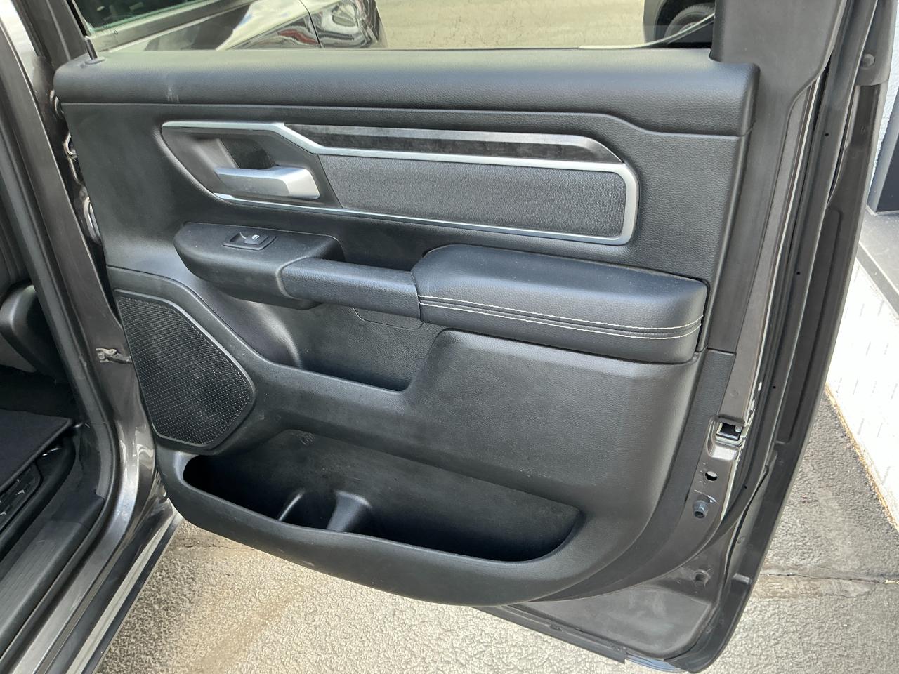RAM 1500 Big Horn/Lone Star 4x4 Crew Cab 5'7" Box 2019
