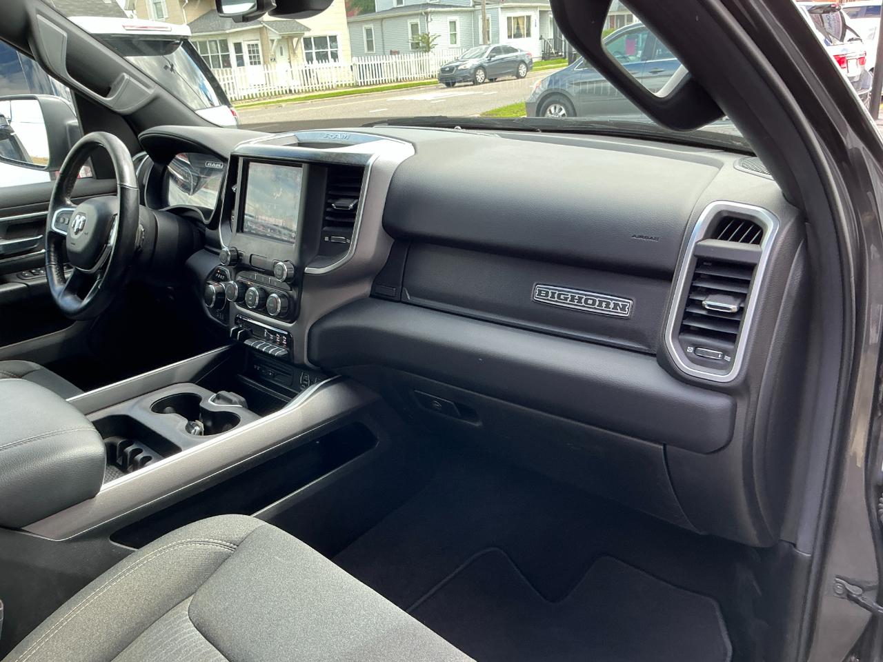 RAM 1500 Big Horn/Lone Star 4x4 Crew Cab 5'7" Box 2019