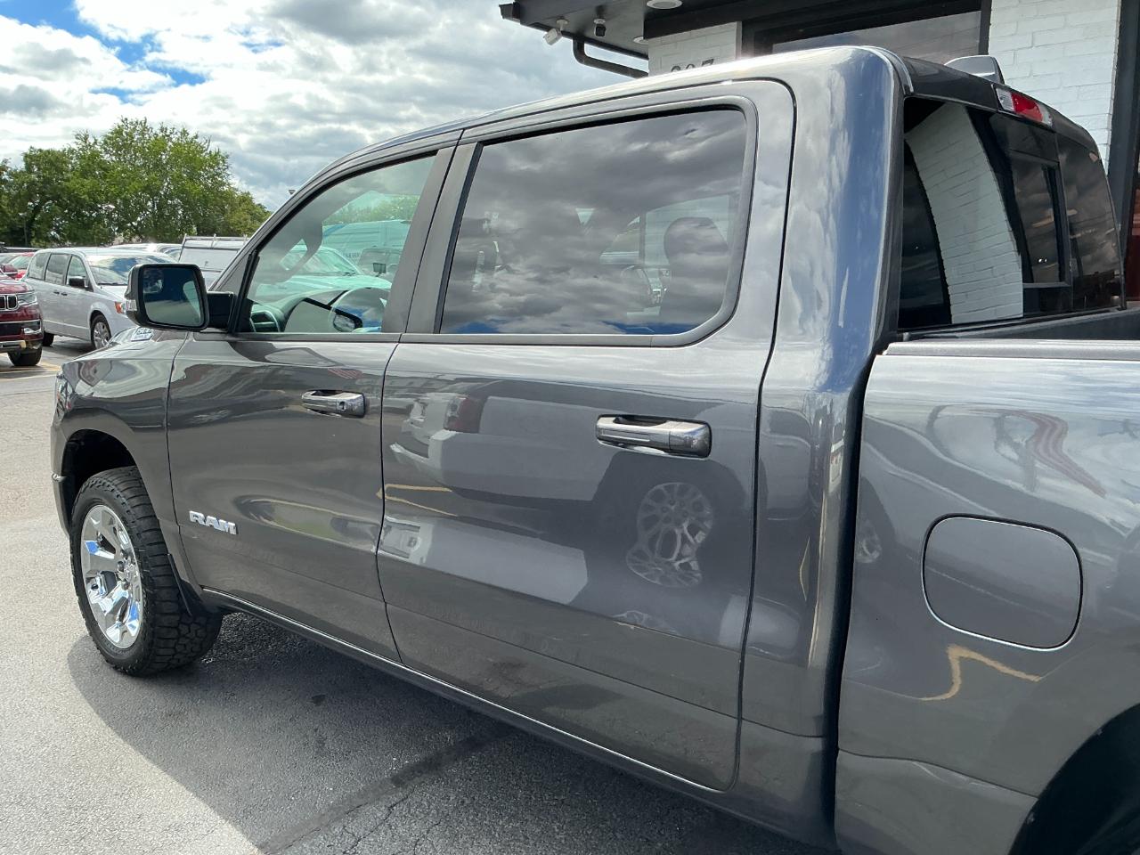 RAM 1500 Big Horn/Lone Star 4x4 Crew Cab 5'7" Box 2019