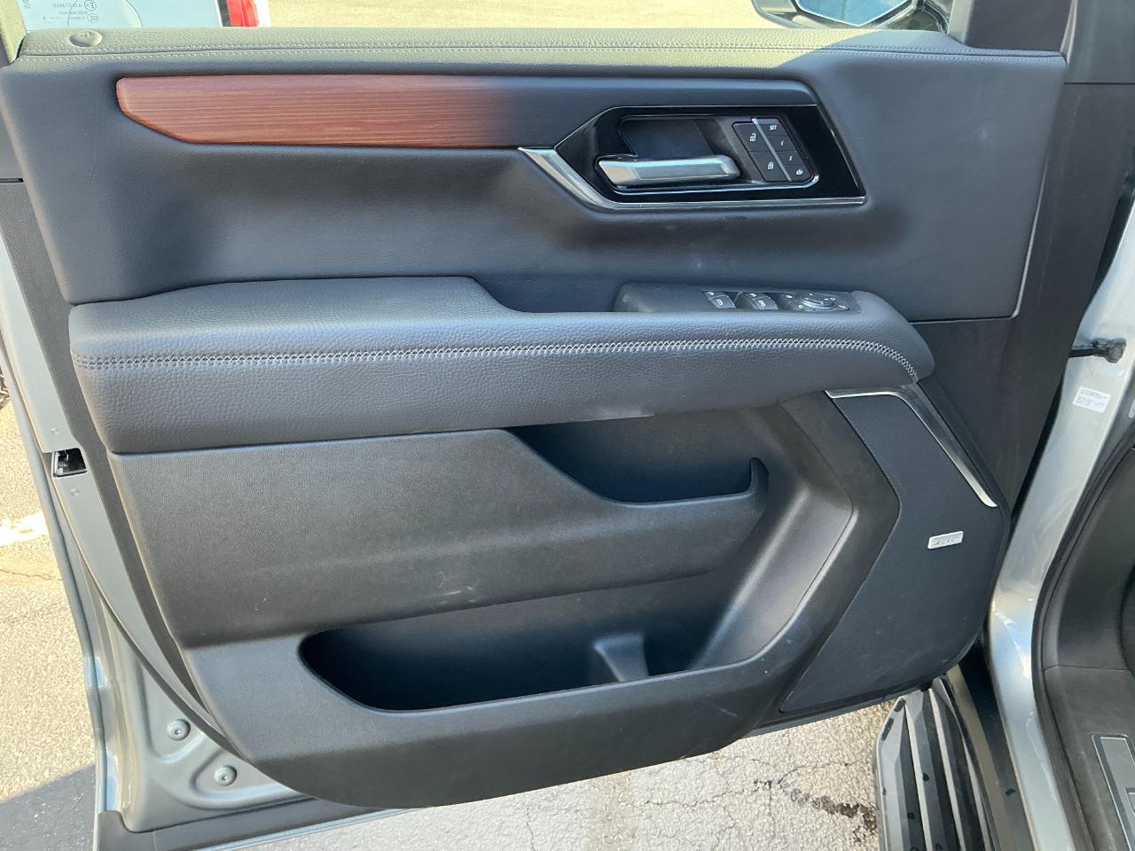 GMC Yukon 4WD 4dr Denali 2025