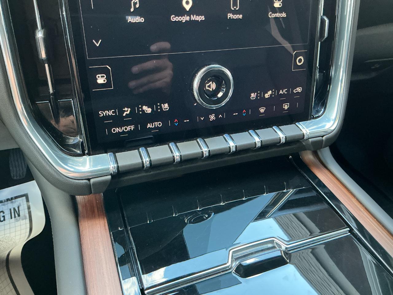 GMC Yukon 4WD 4dr Denali 2025