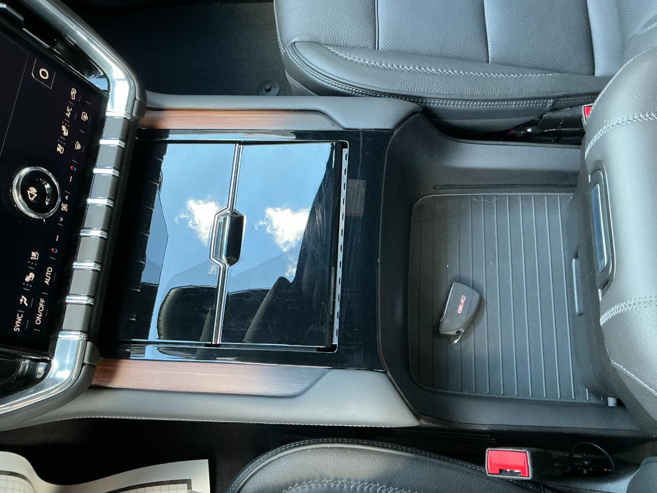 GMC Yukon 4WD 4dr Denali 2025