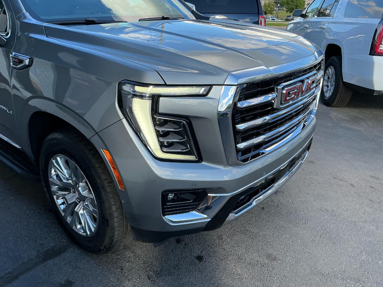GMC Yukon 4WD 4dr Denali 2025