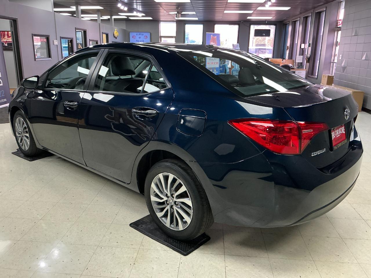 Toyota Corolla XLE CVT (Natl) 2019