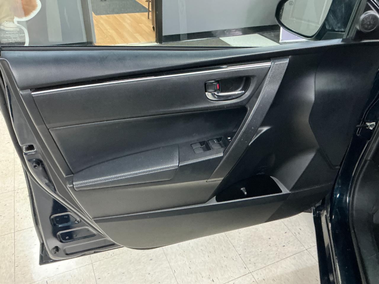 Toyota Corolla XLE CVT (Natl) 2019