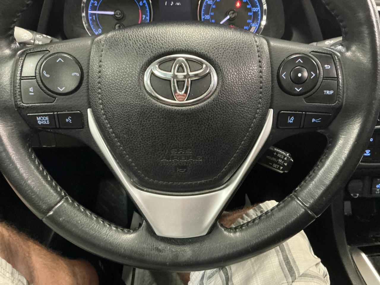 Toyota Corolla XLE CVT (Natl) 2019