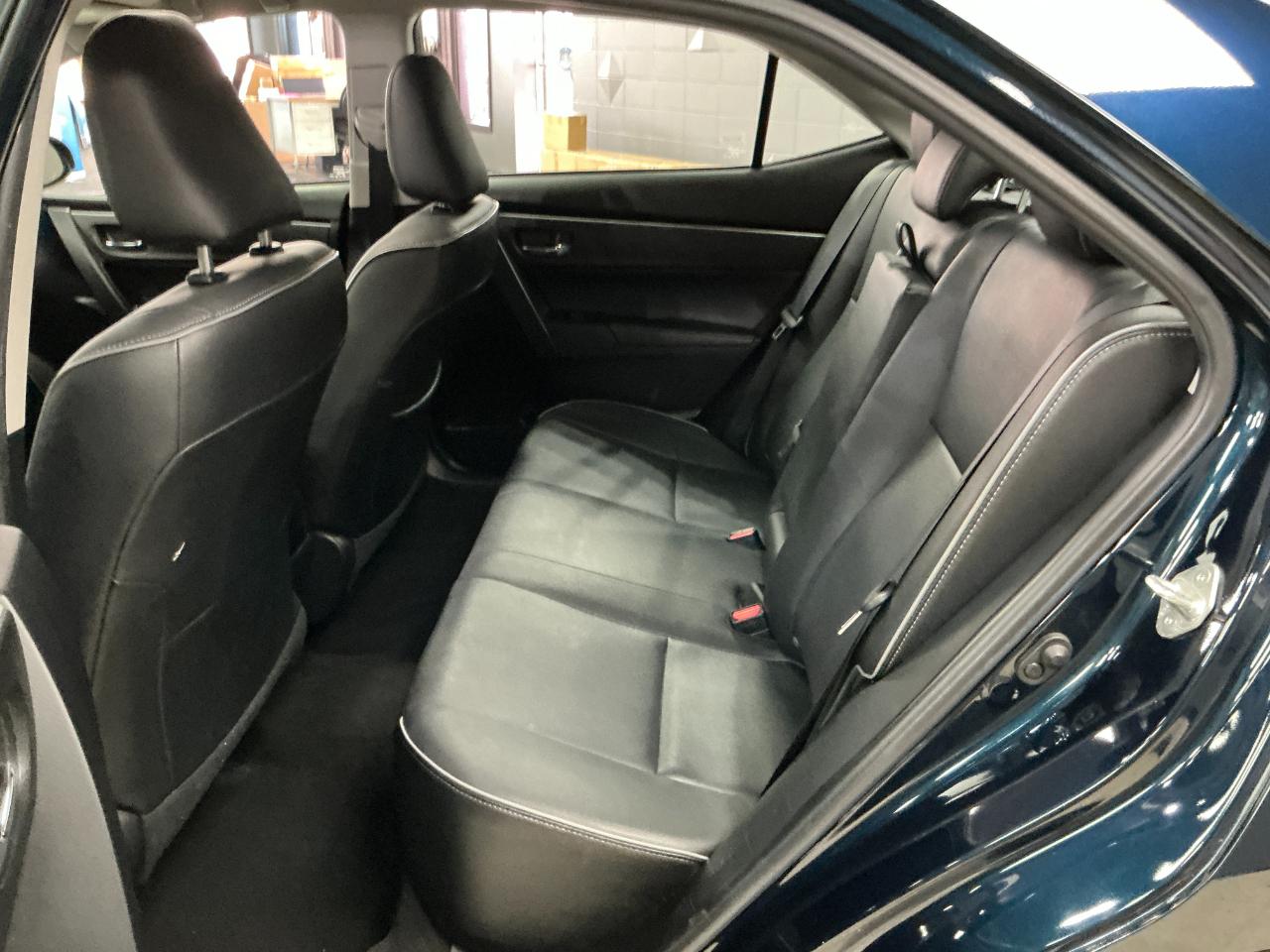 Toyota Corolla XLE CVT (Natl) 2019