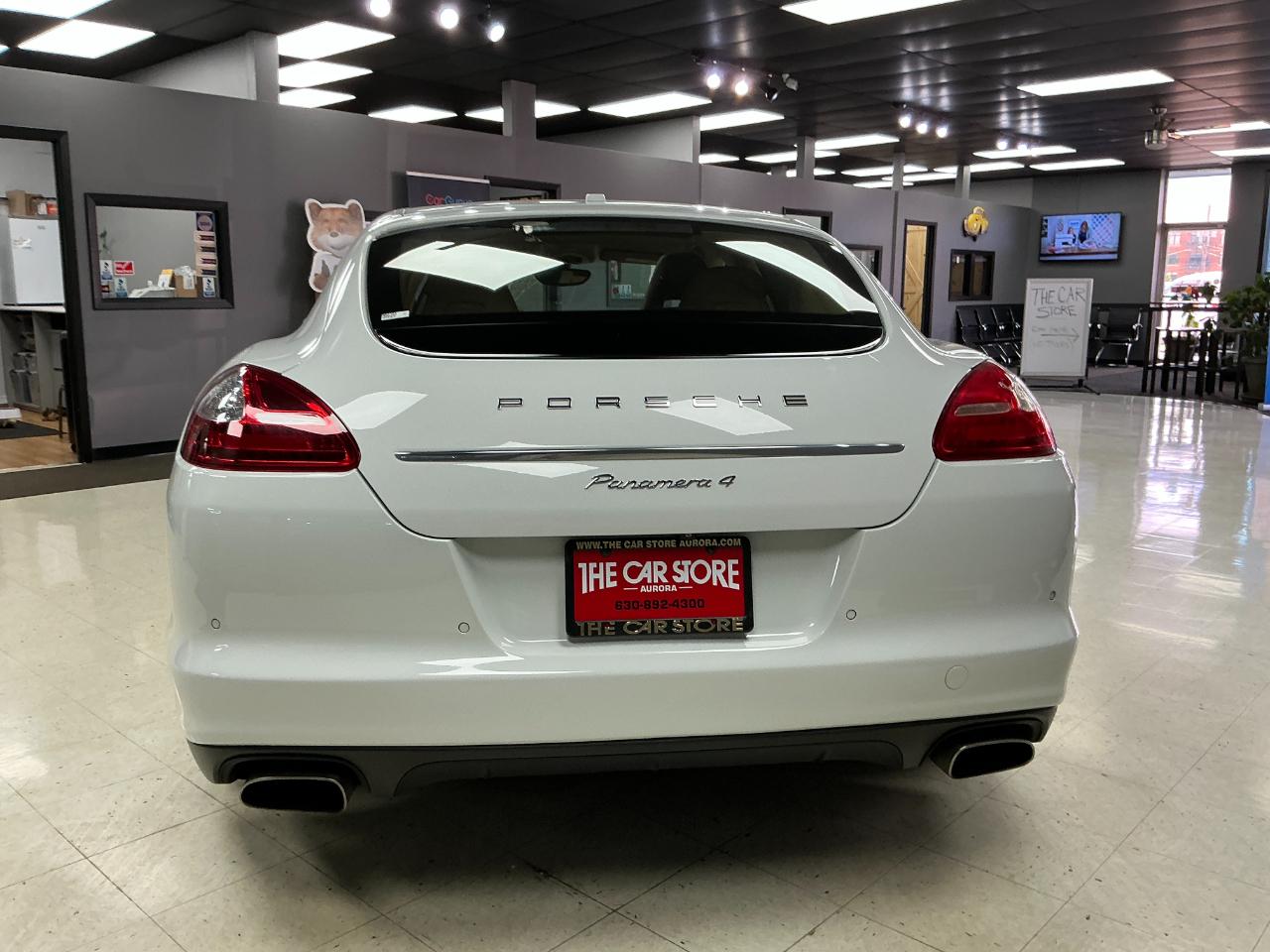 Porsche Panamera 4dr HB 2013