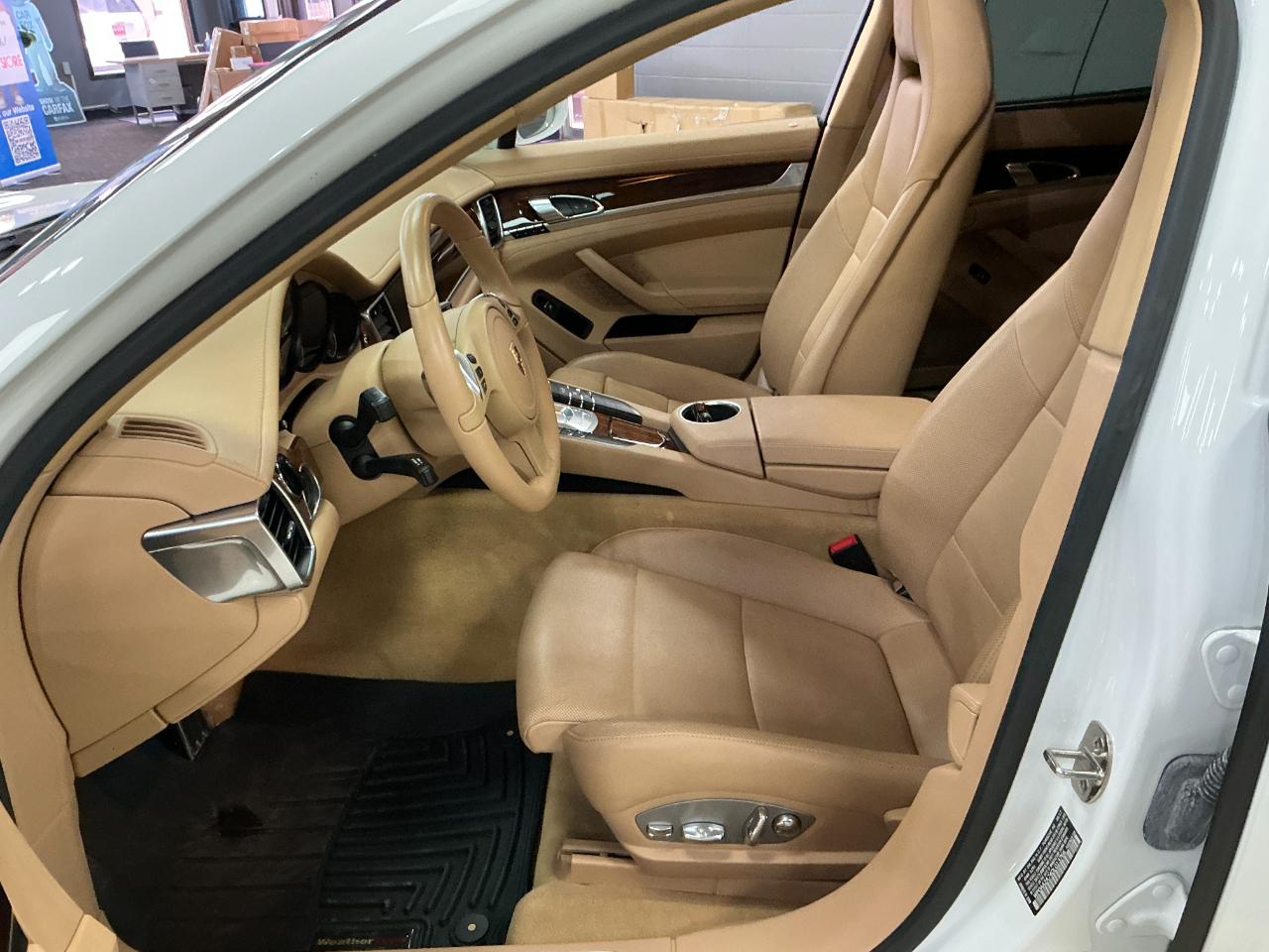 Porsche Panamera 4dr HB 2013
